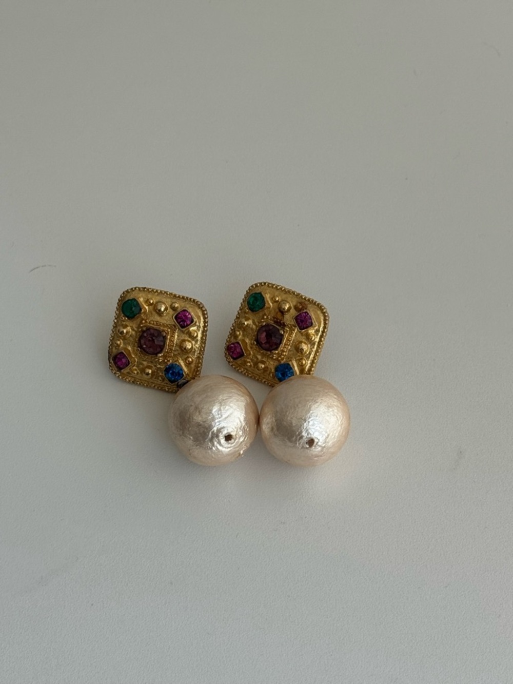 Vintage Gold-Tone Multicolor Gem & Pearl Drop Earrings (clip -on)